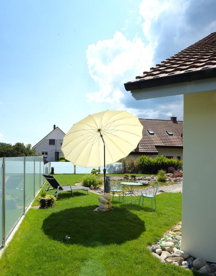 Bed And Breakfast La Petite Thielle Cressier Buitenkant foto