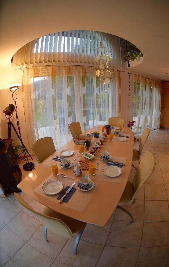 Bed And Breakfast La Petite Thielle Cressier Buitenkant foto
