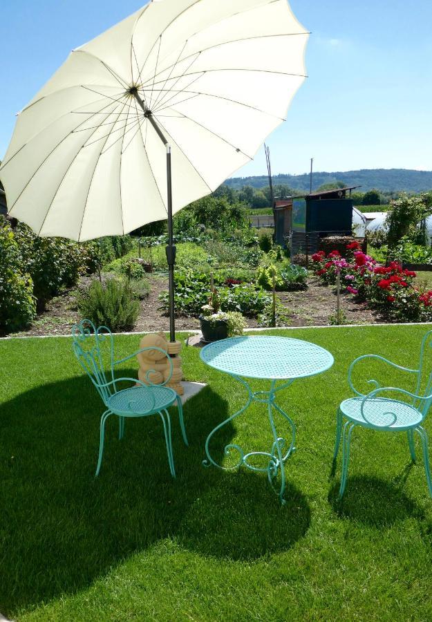 Bed And Breakfast La Petite Thielle Cressier Buitenkant foto